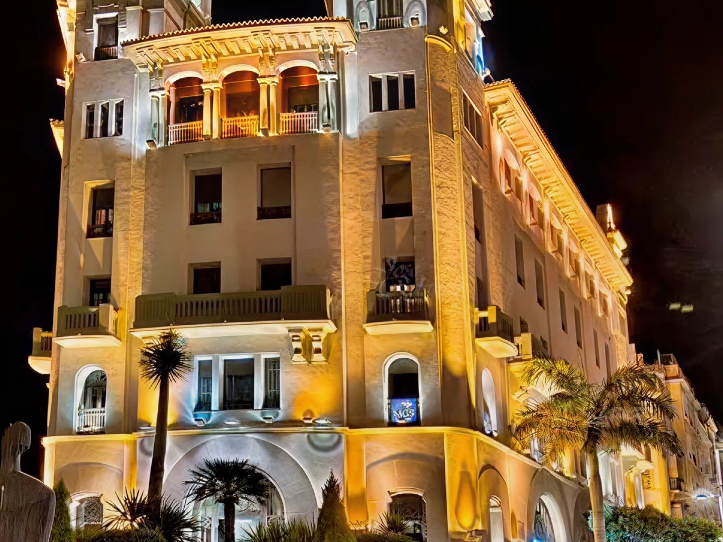 imagen trabajo de iluminación edificio trujillo electricidad capa