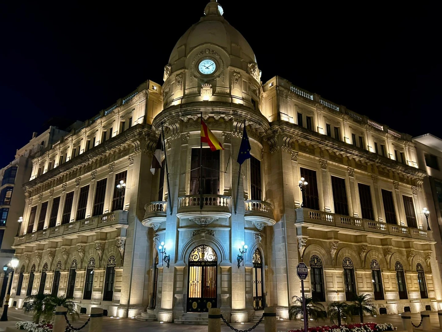 iluminación palacio autonómico de ceuta por electricidad ca-pa